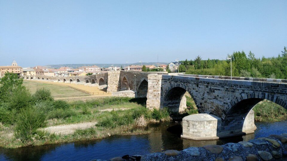 Il ponte di hospital de orbigo