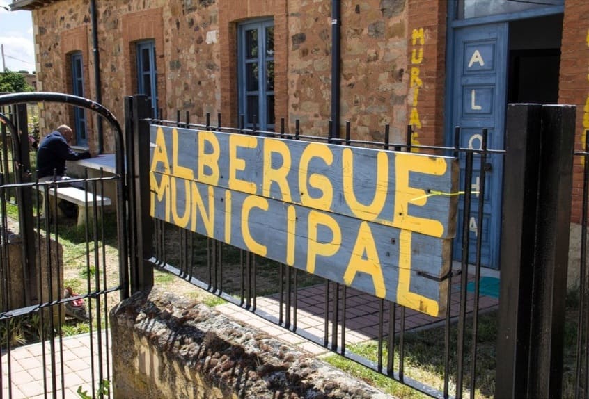 Insegna albergue municipale