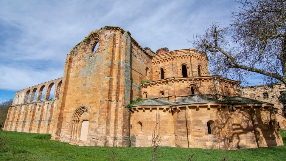 Monastero di santa maria di moreruela sul cammino sanabrese
