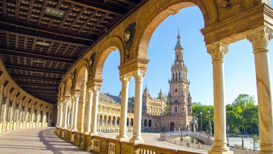 Piazza di siviglia sul cammino de la plata