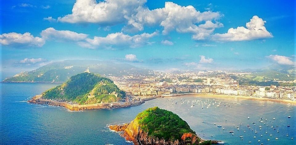 Sul cammino del nord si trova la baia della conchiglia a san sebastian