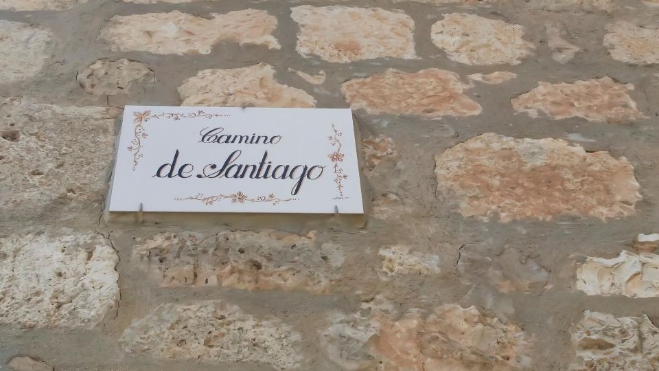 piastrella con scritto camino de santiago