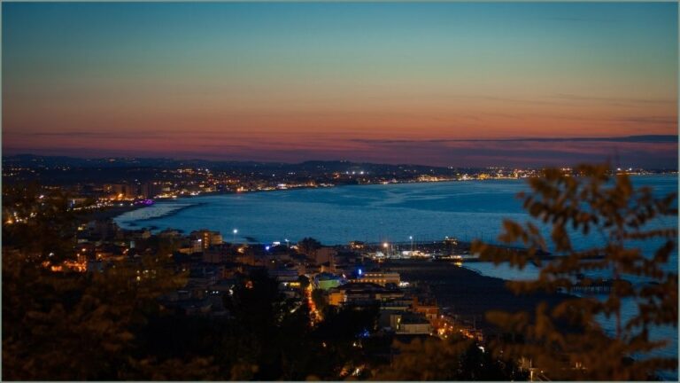 Vista di Rimini tra i percorsi a piedi in Emilia Romagna